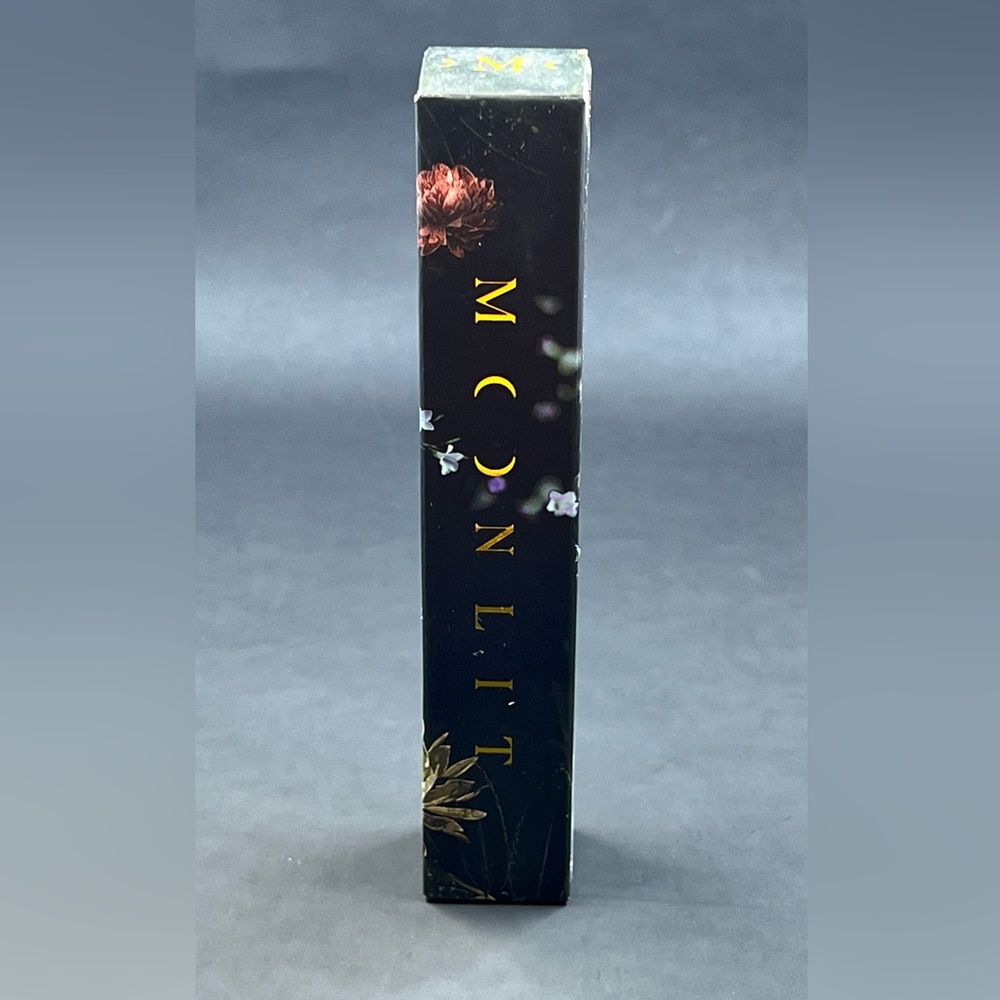Eyeshadow Primer by Moonlit